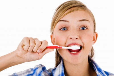 重曹歯磨きがブーム！虫歯が治る・ホワイトニングで真っ白な歯へ